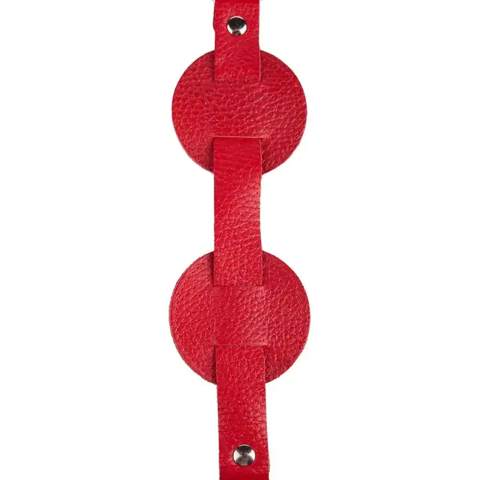 Красная кожаная маска на глаза для эротических игр - BDSM accessories. Фотография 4.