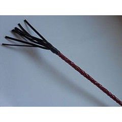  Плетеный короткий красный стек с наконечником в виде длинной кисточки 70 см 