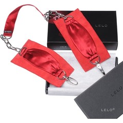  Красные шелковые наручники с цепочкой Sutra (LELO) 