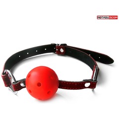  Красно-черный пластиковый кляп-шарик с отверстиями Ball Gag 