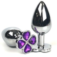  Серебристая анальная втулка с клевером из фиолетовых кристаллов 9 см 