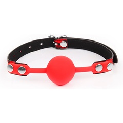 Красный кляп-шарик с черным регулируемым ремешком 