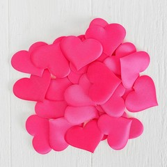  Набор розовых декоративных сердец 25 шт 