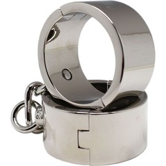  Серебристые гладкие металлические наручники с ключиком 