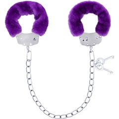  Металлические оковы с мягкой фиолетовой опушкой 