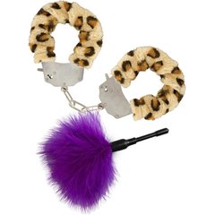  Эротический набор: леопардовые наручники и фиолетовая пуховка 