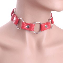  Красный кожаный ошейник с кольцами 