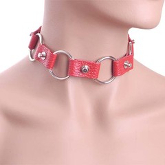  Красный ошейник из кожи с кольцами 