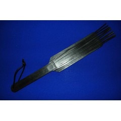  Комбинированная шлепалка-кошка из натуральной кожи 60 см 