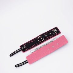  Черно-розовые кожаные оковы с розовой строчкой 