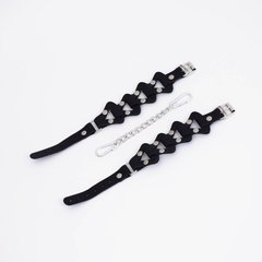  Черные кожаные оковы из звеньев 