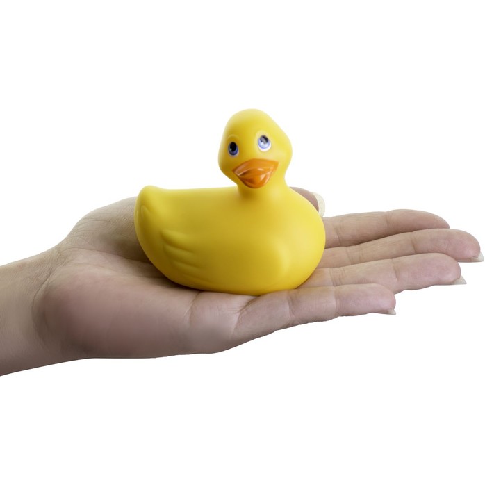 Жёлтый вибратор-утенок I Rub My Duckie малого размера. Фотография 3.