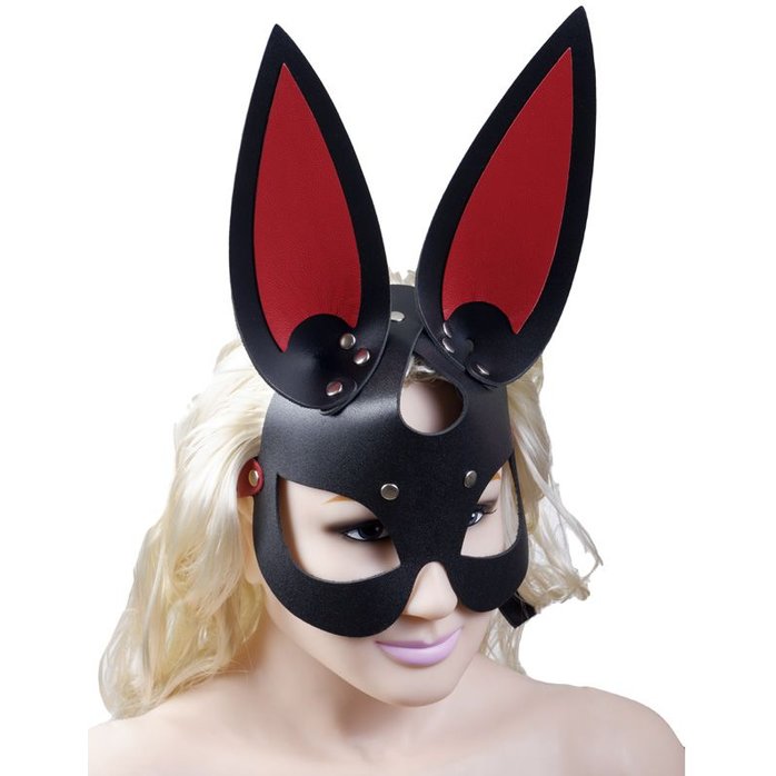 Черно-красная кожаная маска с длинными ушками - BDSM accessories. Фотография 3.