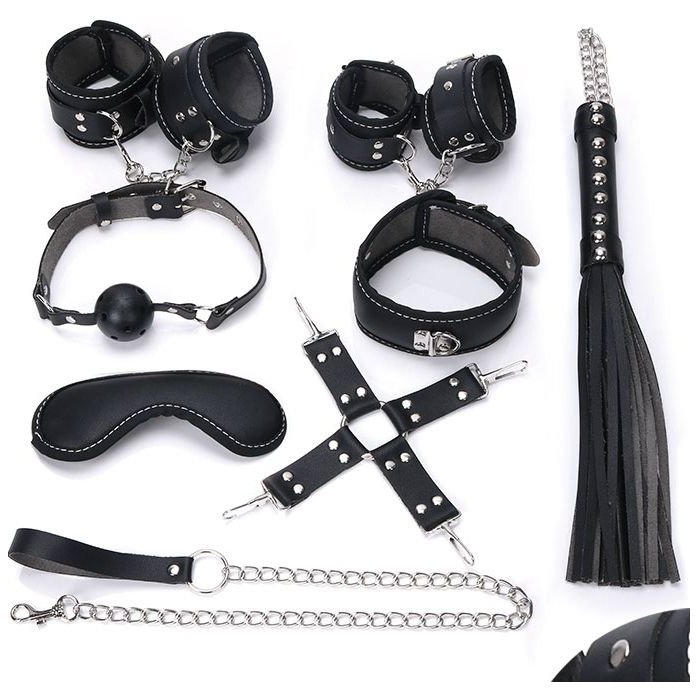 Пикантный черный набор БДСМ: маска, ошейник, кляп, фиксатор, наручники, оковы, плеть - NOTABU