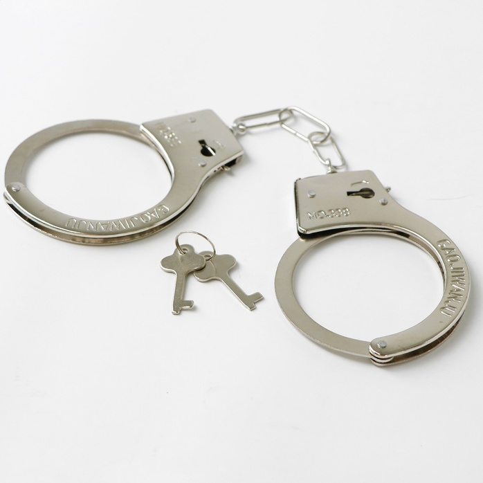 Серебристые наручники с ключиками - Sima-Land
