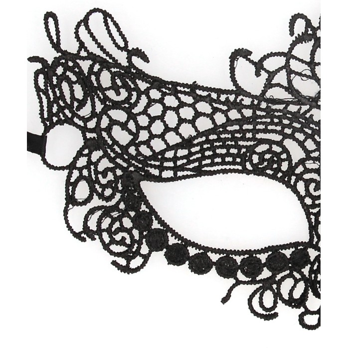 Черная кружевная маска на глаза Queen Black Lace Mask - Ouch!. Фотография 3.