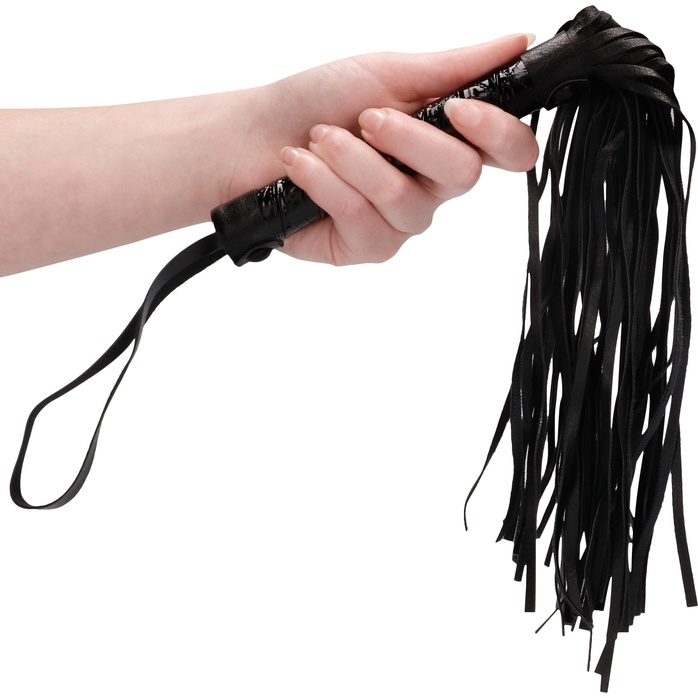 Черная многохвостовая гладкая плеть Luxury Whip - 38,5 см - Ouch!. Фотография 3.