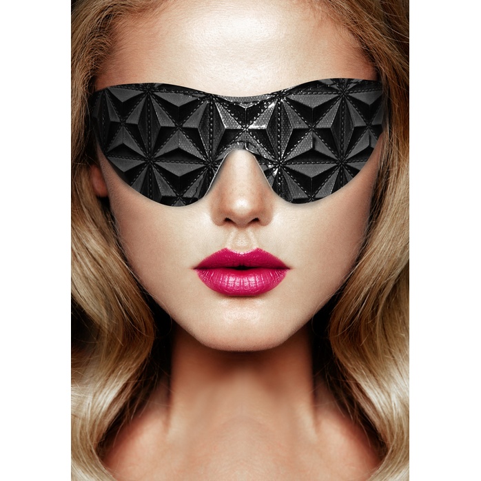 Черная маска на глаза закрытого типа Luxury Eye Mask - Ouch!. Фотография 2.