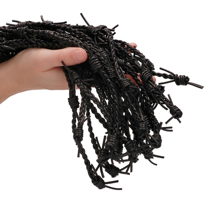 Черная многохвостая плетеная плеть Leather Barbed Wire Flogger - 77 см - Ouch!. Фотография 2.
