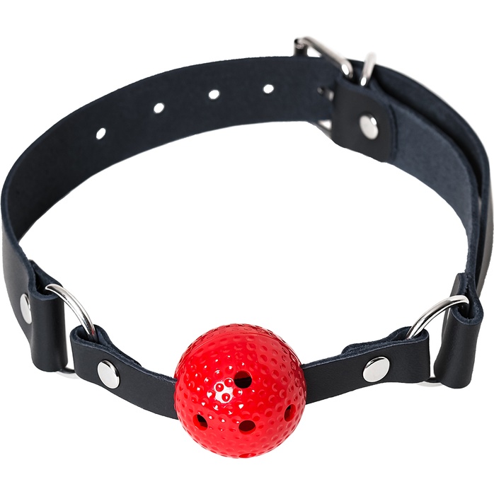 Красный кляп-шарик на черном регулируемом ремешке. Фотография 2.