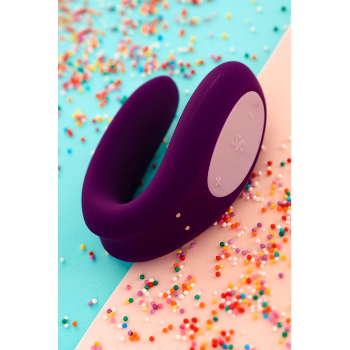 Фиолетовый вибратор для пар Double Joy с управлением через приложение. Фотография 18.