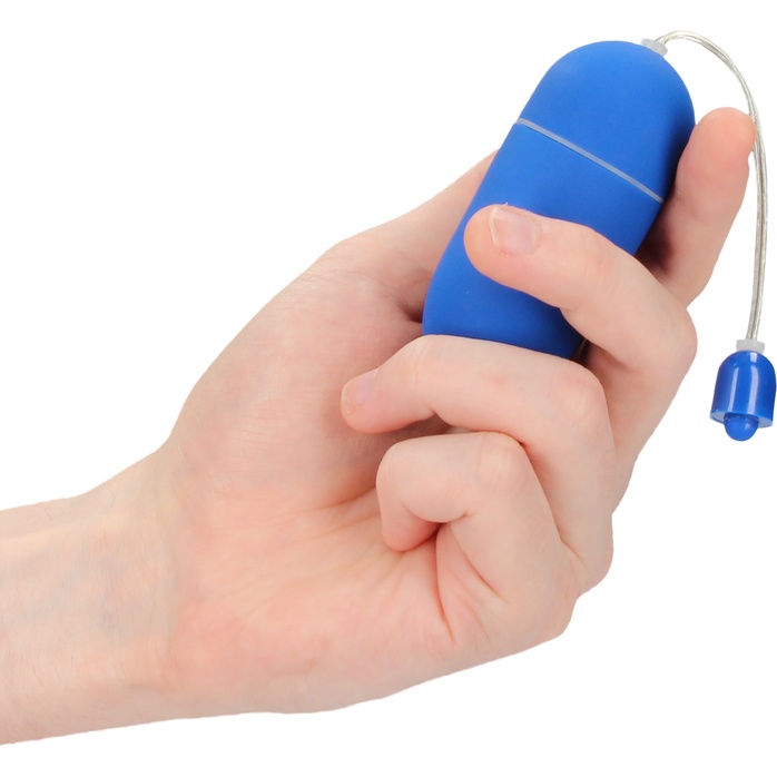Синее гладкое виброяйцо Vibrating Egg - 8 см - Shots Toys. Фотография 2.