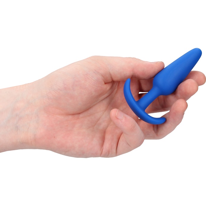 Синяя анальная пробка для ношения Slim Butt Plug - 8,3 см - Shots Toys. Фотография 2.