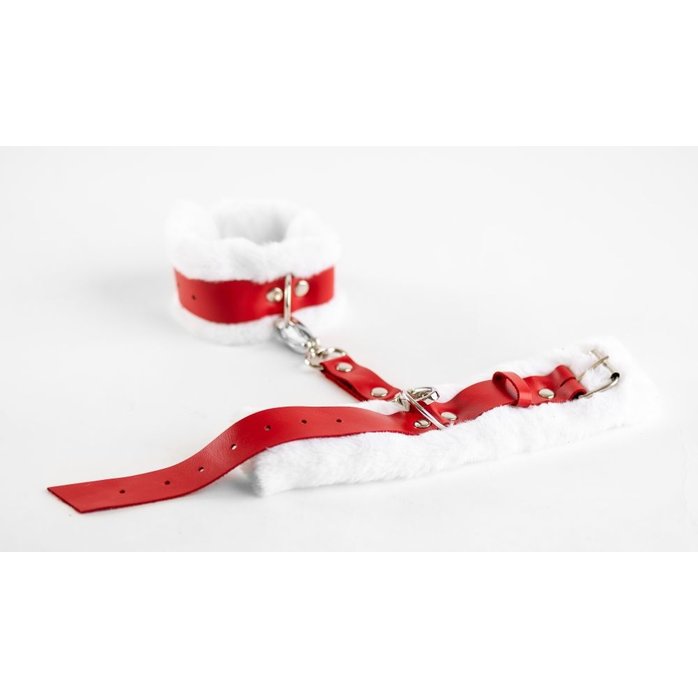 Бело-красные кожаные наручники с нежным мехом - Valentine s Day Arsenal. Фотография 5.