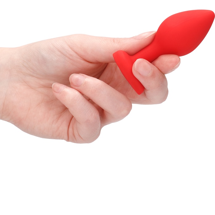 Красная анальная пробка с прозрачным стразом Diamond Heart Butt Plug - 7,3 см - Ouch!. Фотография 3.