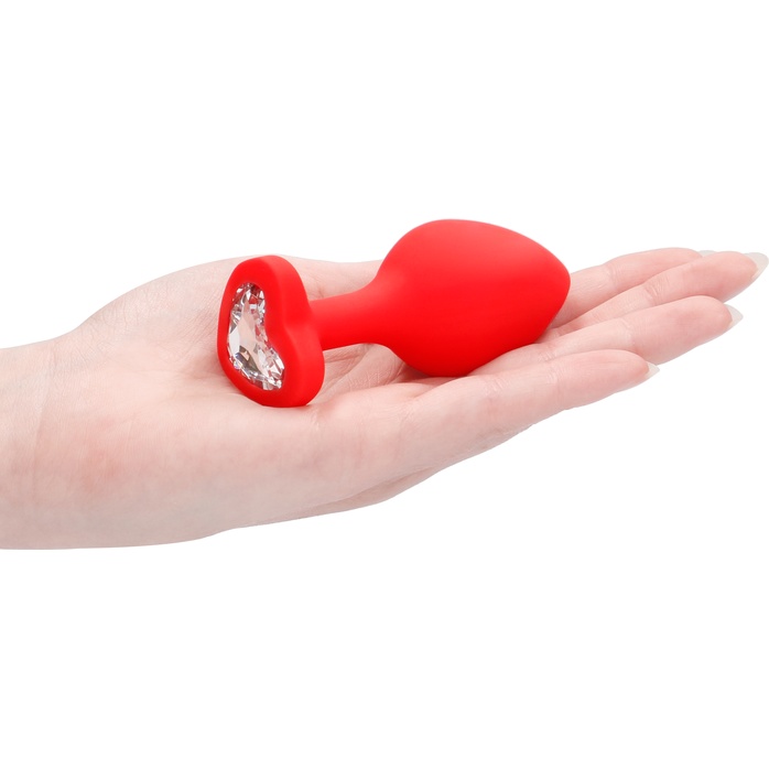 Красная анальная пробка с прозрачным стразом Large Ribbed Diamond Heart Plug - 8 см - Ouch!. Фотография 4.