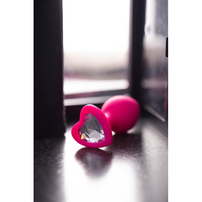 Розовая анальная втулка с прозрачным стразом-сердечком - 7 см. Фотография 8.