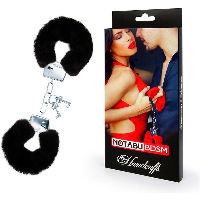 Черные меховые наручники на сцепке с ключиками - NOTABU. Фотография 2.