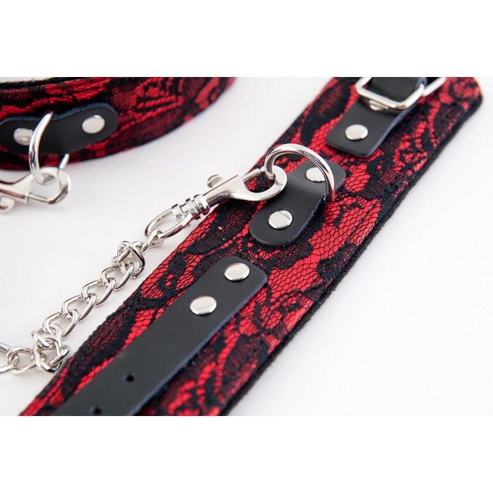 Кружевной набор красного цвета: ошейник и наручники - Marcus. Фотография 2.