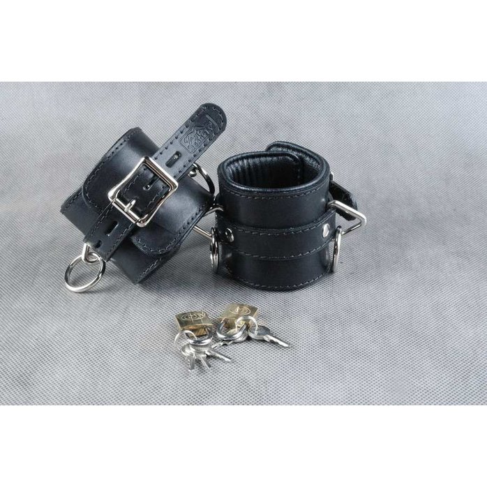 Чёрные подвёрнутые наножники из кожи. Фотография 3.