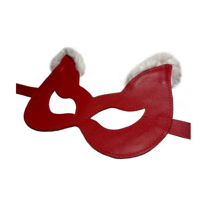 Красная маска из натуральной кожи с белым мехом на ушках. Фотография 5.