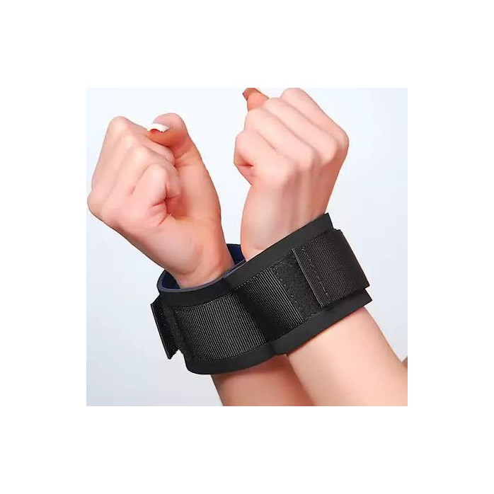 Чёрные наручники из неопрена - Sport Line