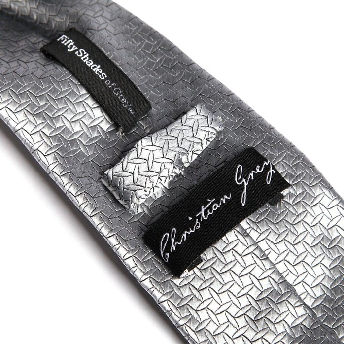 Фиксация в виде серебристого галстука Christian Grey’s Silver Tie - Fifty Shades of Grey. Фотография 3.