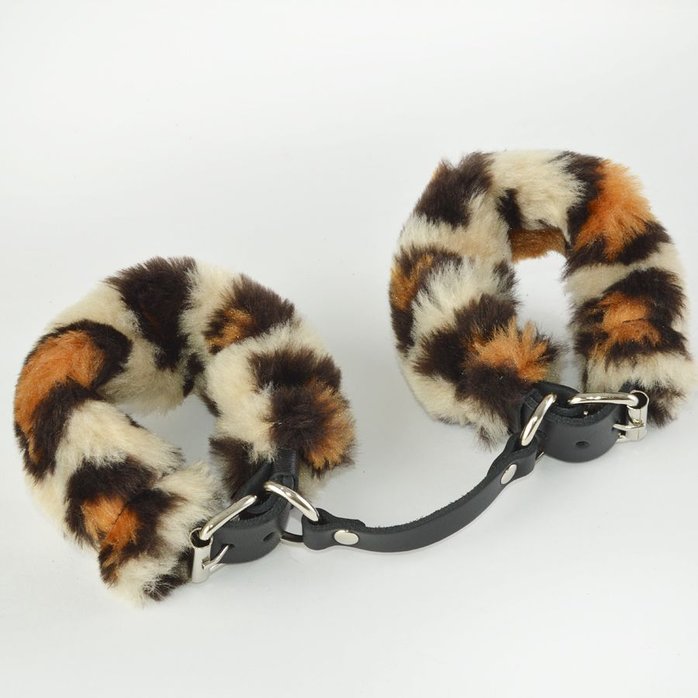 Черные кожаные наручники со съемной леопардовой опушкой - BDSM accessories