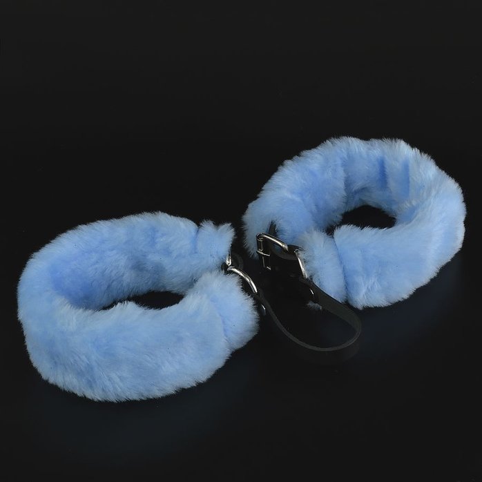 Черные кожаные оковы со съемной голубой опушкой - BDSM accessories