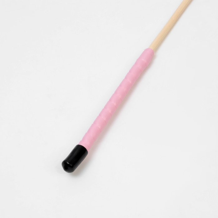 Деревянный стек с розовой ручкой - 60 см - Оки-Чпоки. Фотография 2.
