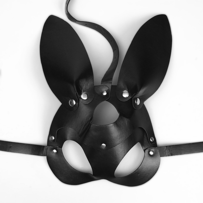 Черная маска «Непослушная зайка» с ушками - Страна Карнавалия