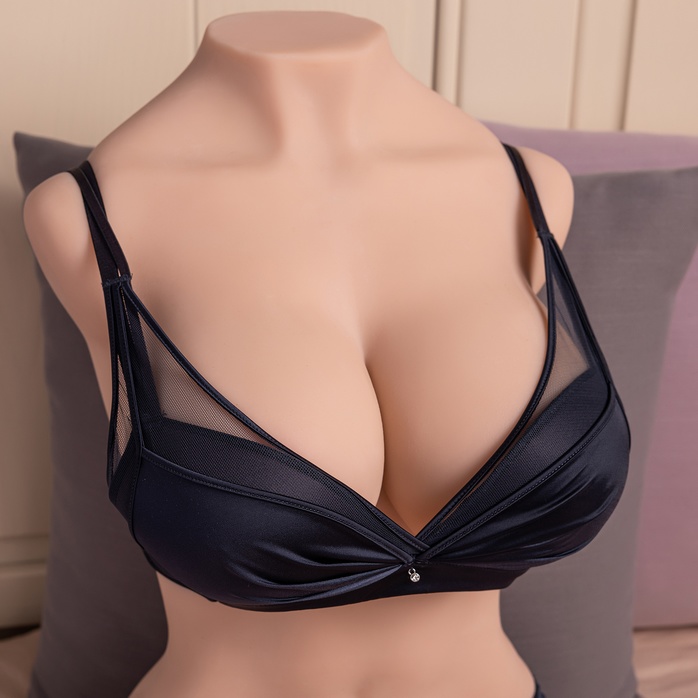 Мастурбатор-торс Erica с функцией пенетрации. Фотография 18.