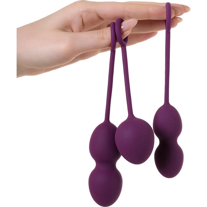 Набор фиолетовых вагинальных шариков Nova Ball со смещенным центром тяжести. Фотография 5.