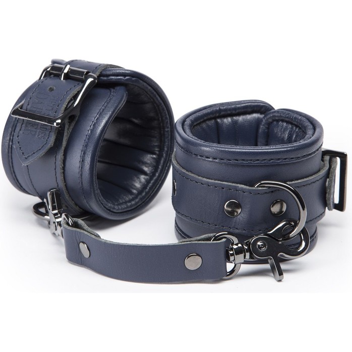 Тёмно-синие кожаные наручники No Bounds Collection Wrist Cuffs - Fifty Shades Darker. Фотография 2.