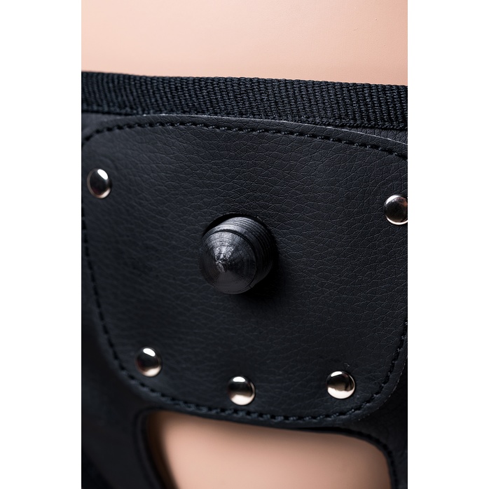 Насадка-фаллоимитатор на кожаных трусиках Harness Ultra Realistic 8 - 20 см - HARNESS CLASSIC COMFORT. Фотография 9.