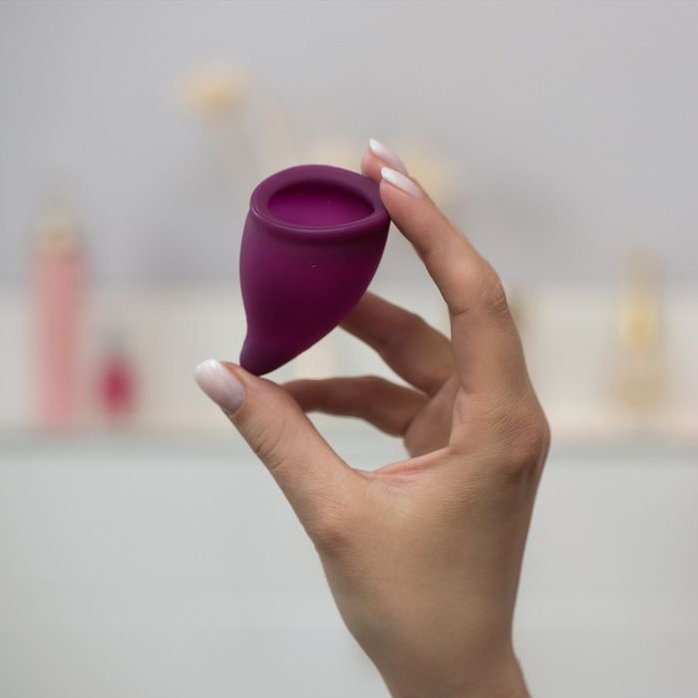 Менструальная чаша Fun Cup Size B. Фотография 2.