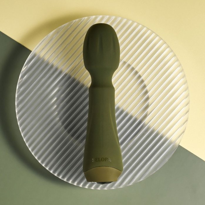 Мини-вибромассажёр цвета хаки Heartfelt - 13,4 см. Фотография 7.