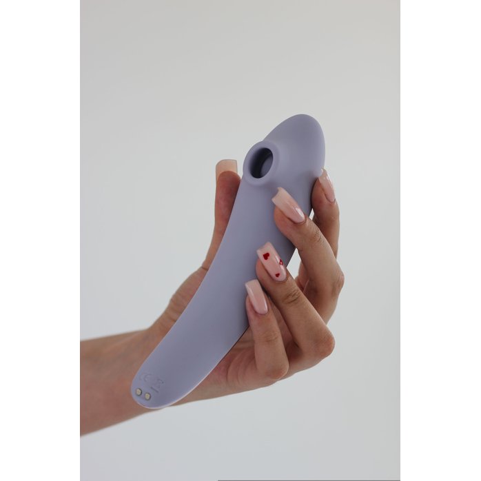Сиреневый вакуумный стимулятор клитора Premium. Фотография 5.