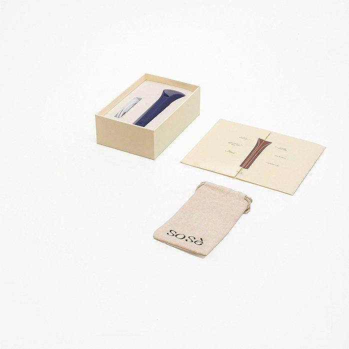 Синий мини-вибромассажёр Caress. Фотография 7.