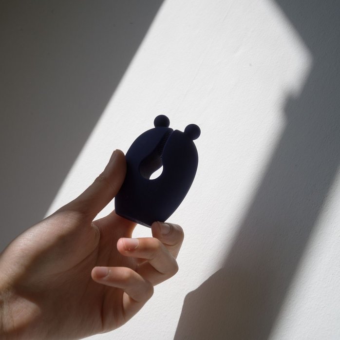 Синий клиторальный вибростимулятор Eden. Фотография 11.